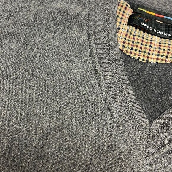 Greg Norman Heather Gray Sleeveless Golf V-Neck Vest- Medium - Picture 10 of 13